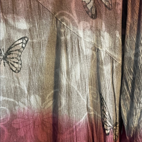 2/$12 Greater Good Rayon Blouse Butterfly Print Crinkle Gauze Tie Dye Ombré - Picture 5 of 9